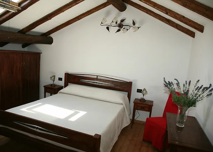 Borghetto Airport/hospital Бергамо