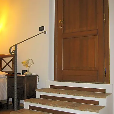 Borghetto Airport/hospital Panzió 3*