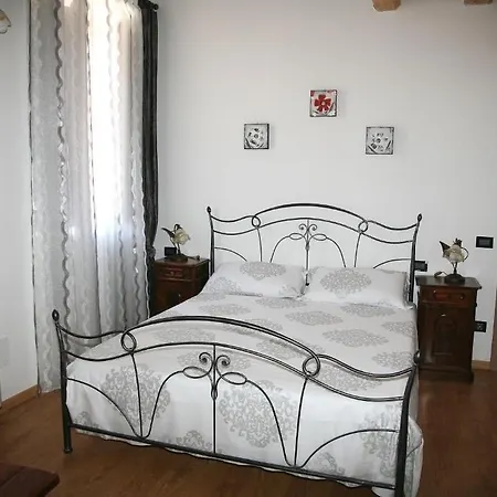 Borghetto Airport/hospital Bed & Breakfast 3*