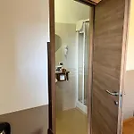فندق مبيت وإفطار Borghetto Airport/hospital 3*
