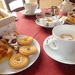 فندق مبيت وإفطار Borghetto Airport/hospital 3*